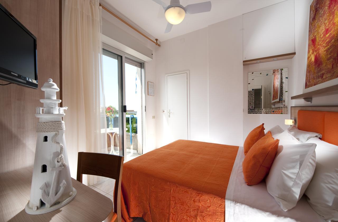 Hotel Felix Римини Экстерьер фото